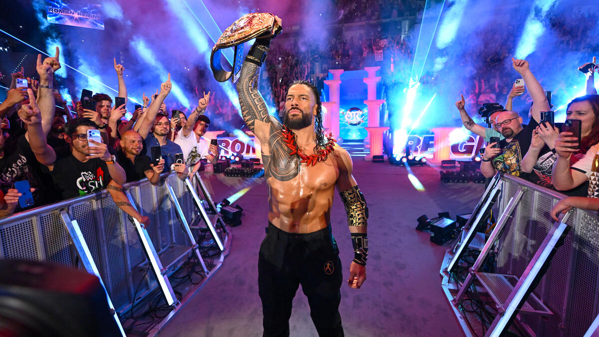WWE: Clash in Italy Roman Reigns Entrance