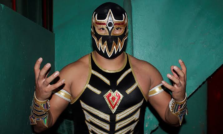 Mascara Dorada