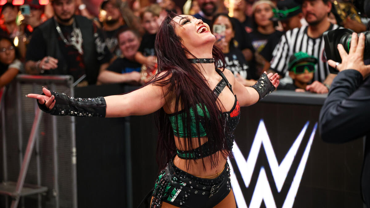 Roxanne Perez Qualifies for MITB