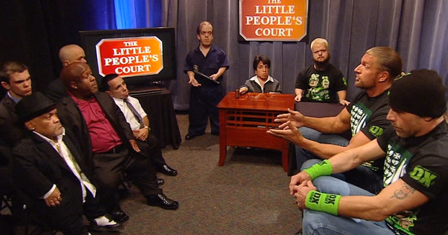 wwe dx little people's court